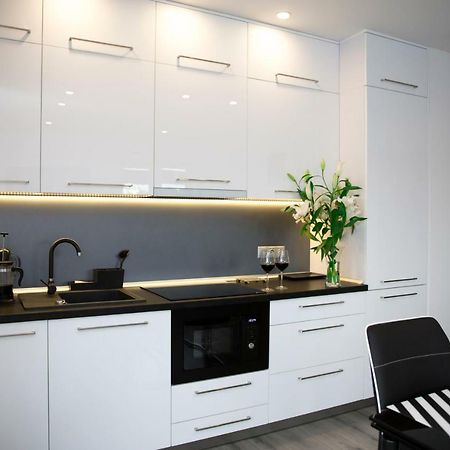 Apartament 102 G&W Appartamento Breslavia Esterno foto