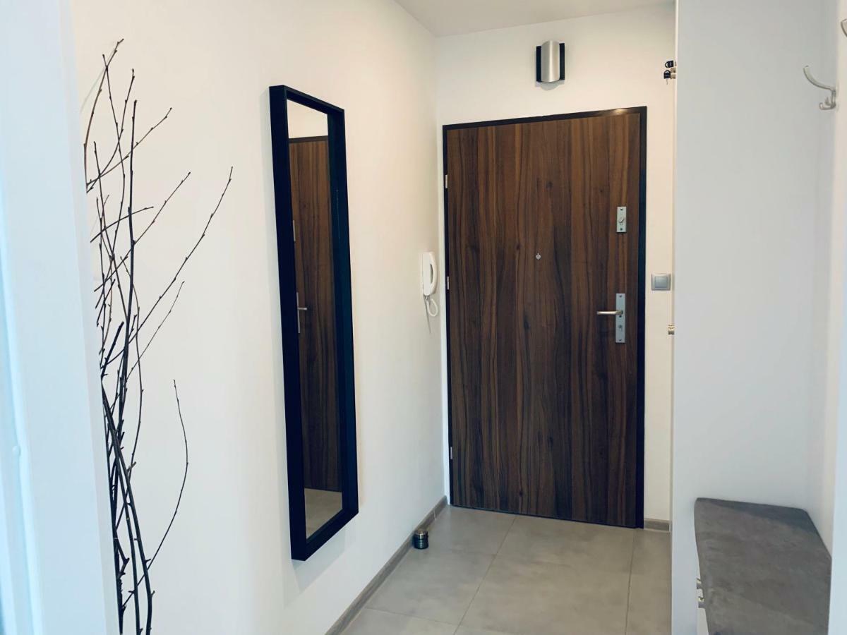 Apartament 102 G&W Appartamento Breslavia Esterno foto