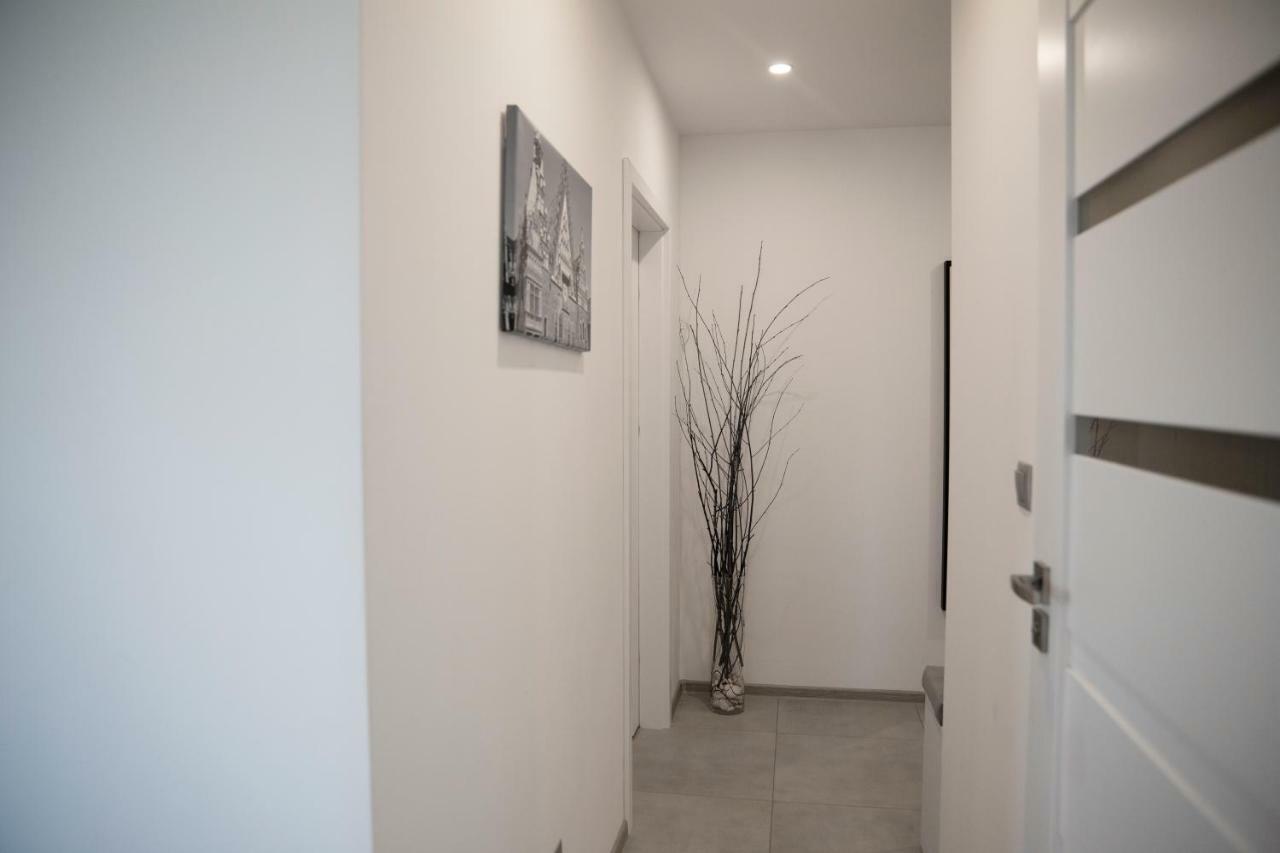 Apartament 102 G&W Appartamento Breslavia Esterno foto