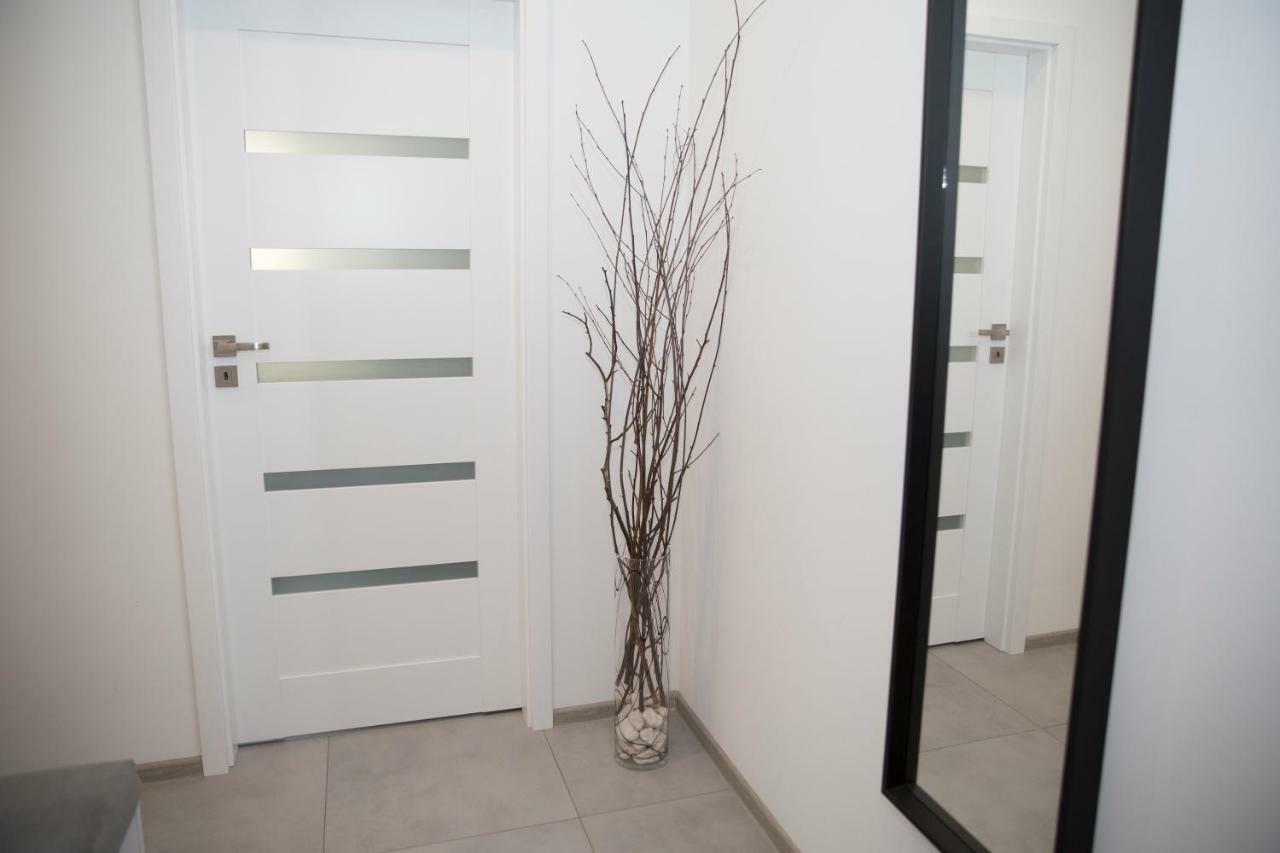 Apartament 102 G&W Appartamento Breslavia Esterno foto