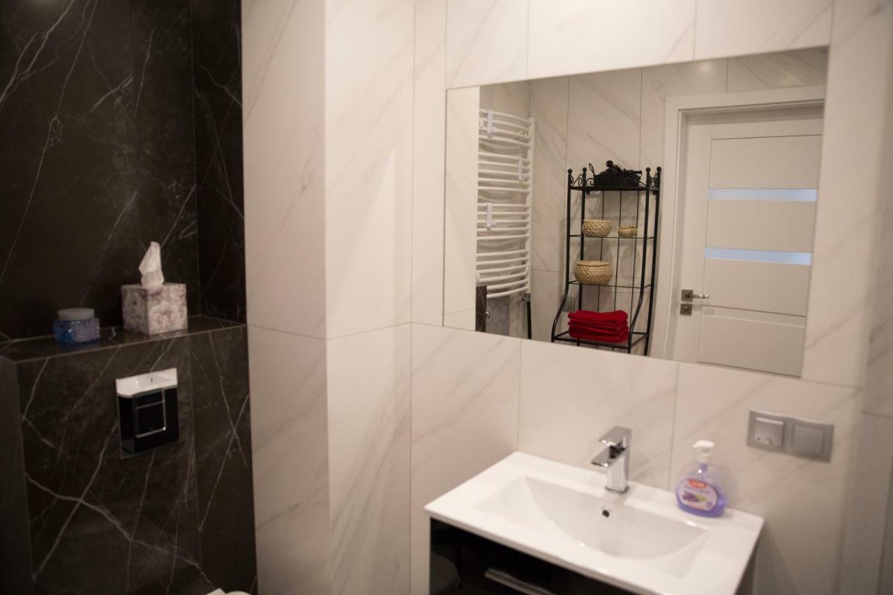 Apartament 102 G&W Appartamento Breslavia Esterno foto