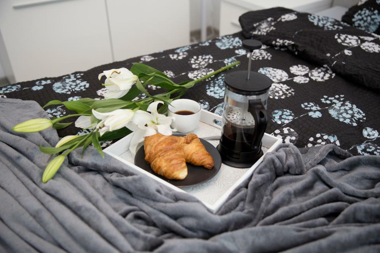Apartament 102 G&W Appartamento Breslavia Esterno foto